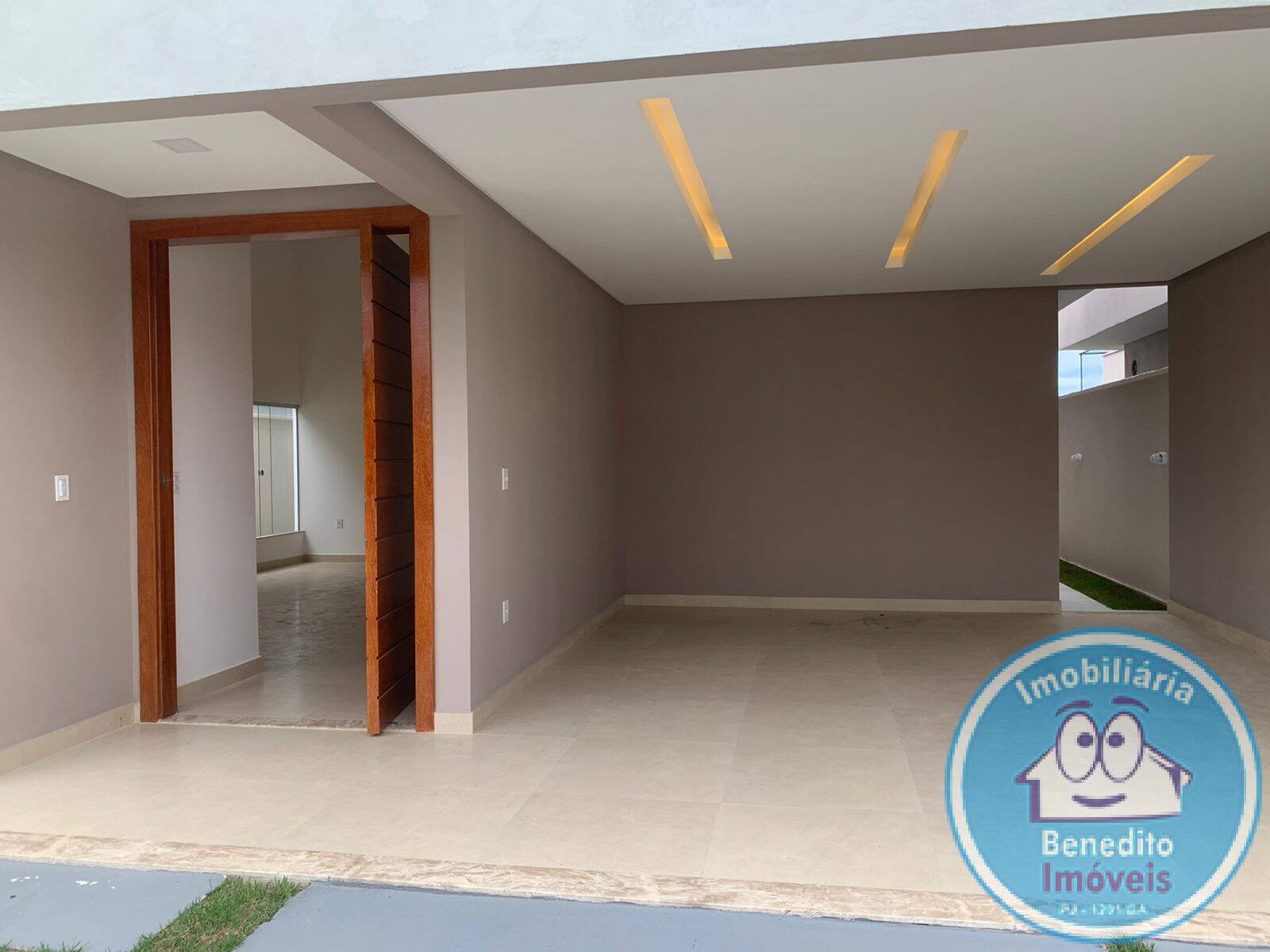 Casa à venda com 3 quartos, 458m² - Foto 1