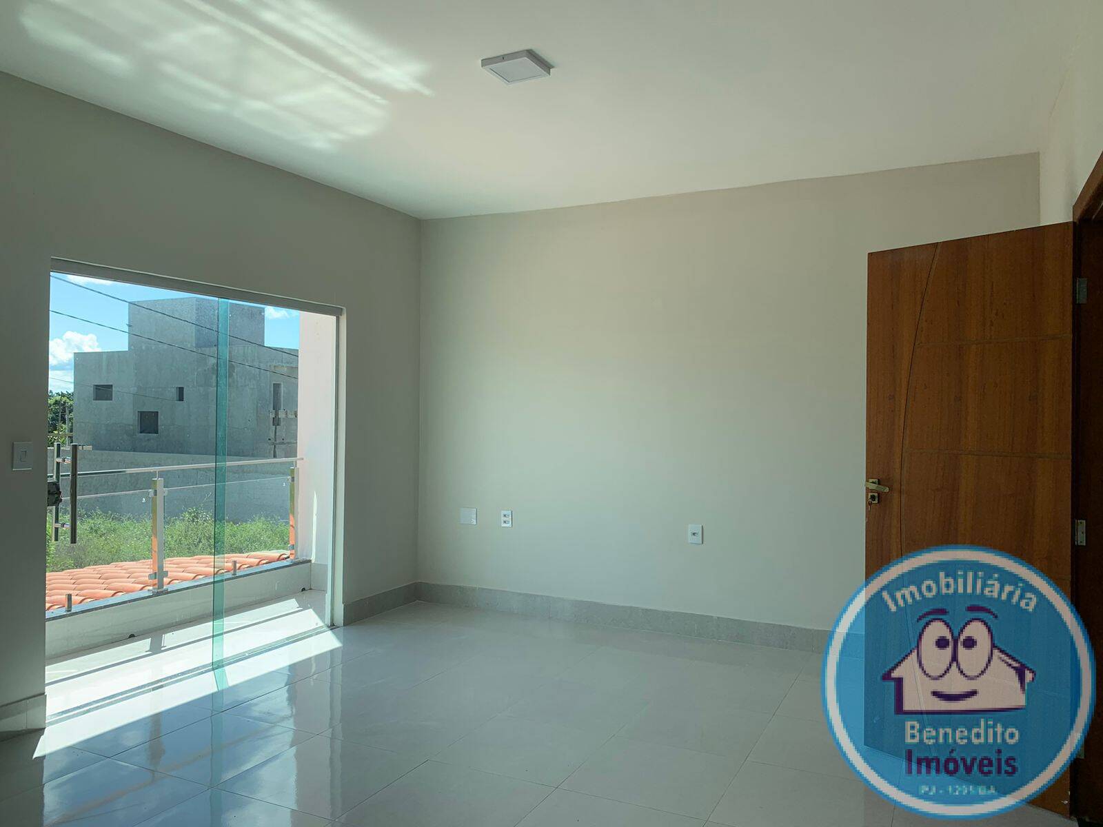 Casa para alugar com 4 quartos, 200m² - Foto 10