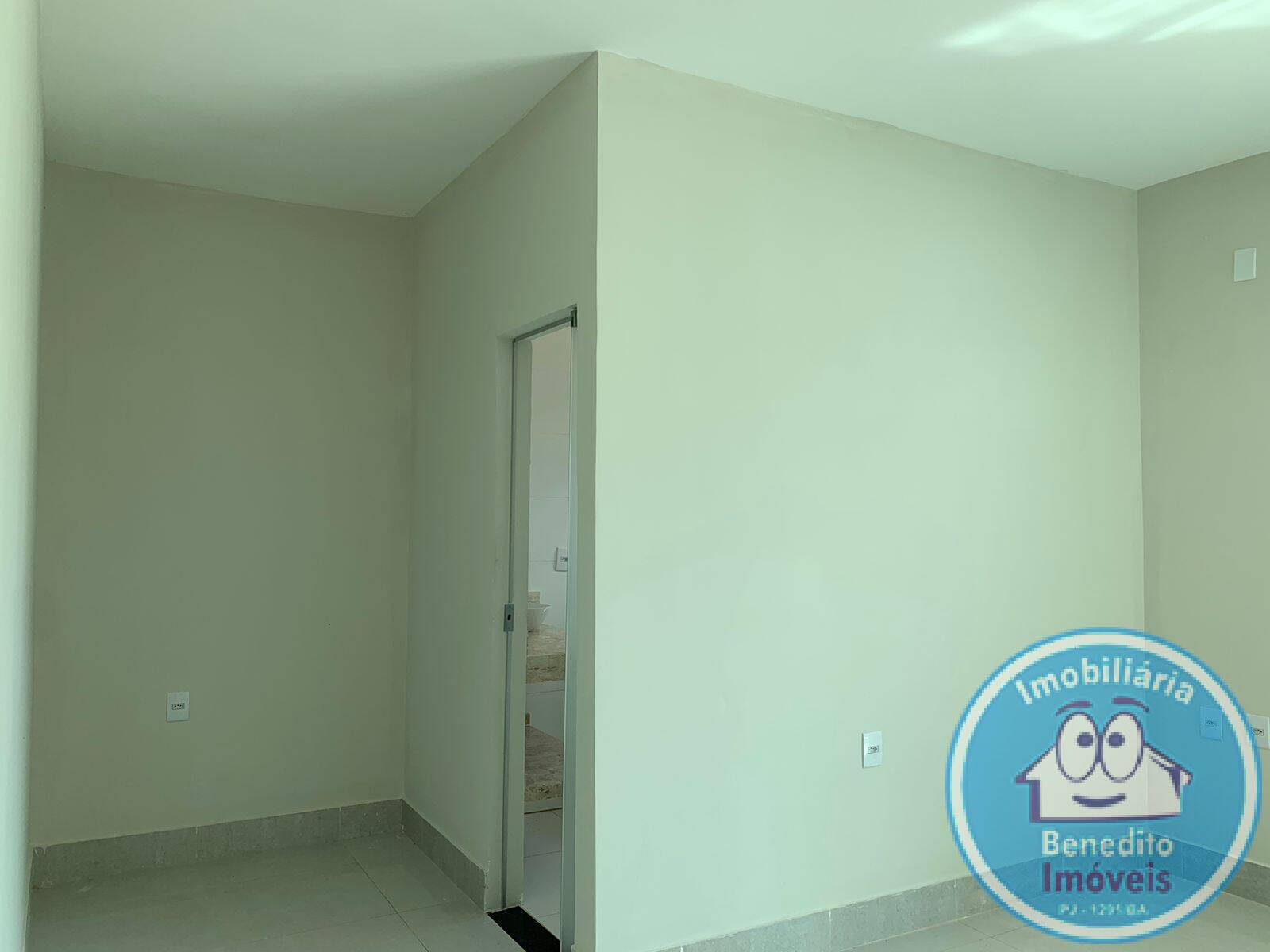 Casa para alugar com 4 quartos, 200m² - Foto 14